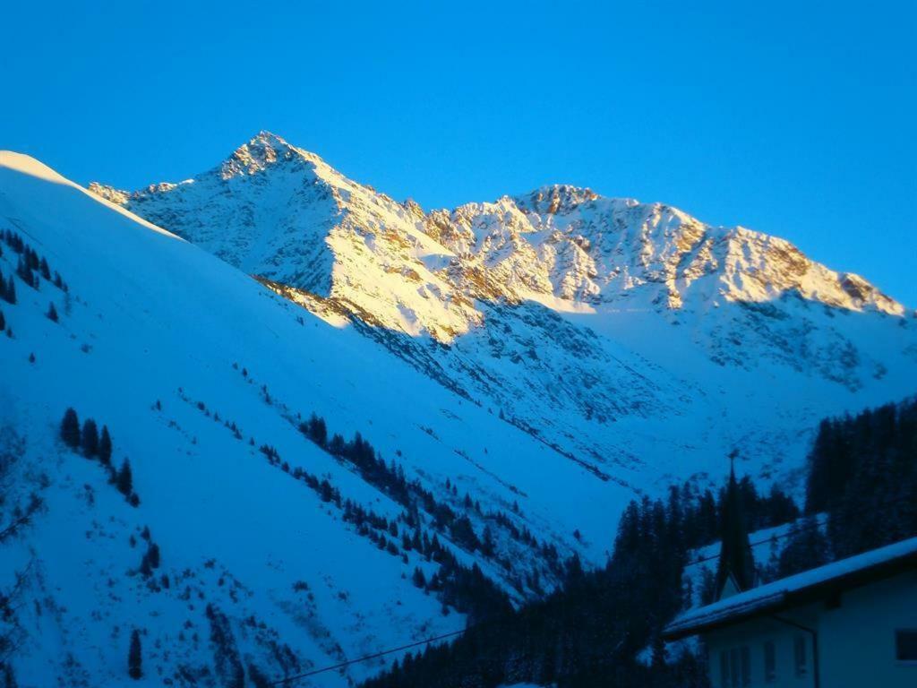 Tanneck Garni Berwang Exterior foto